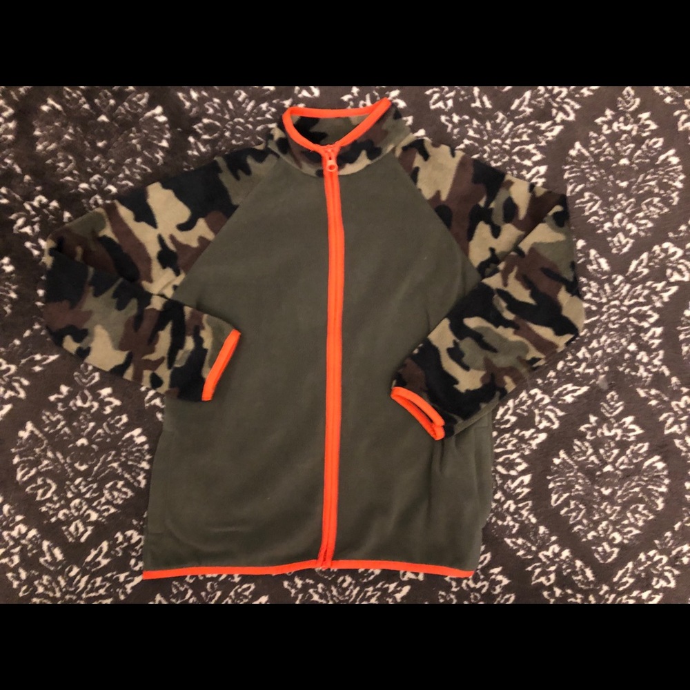 Never worn fleece jacket size 7-8